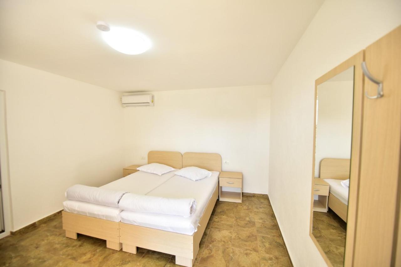Casa Ryn Hotel Vama Veche Bagian luar foto