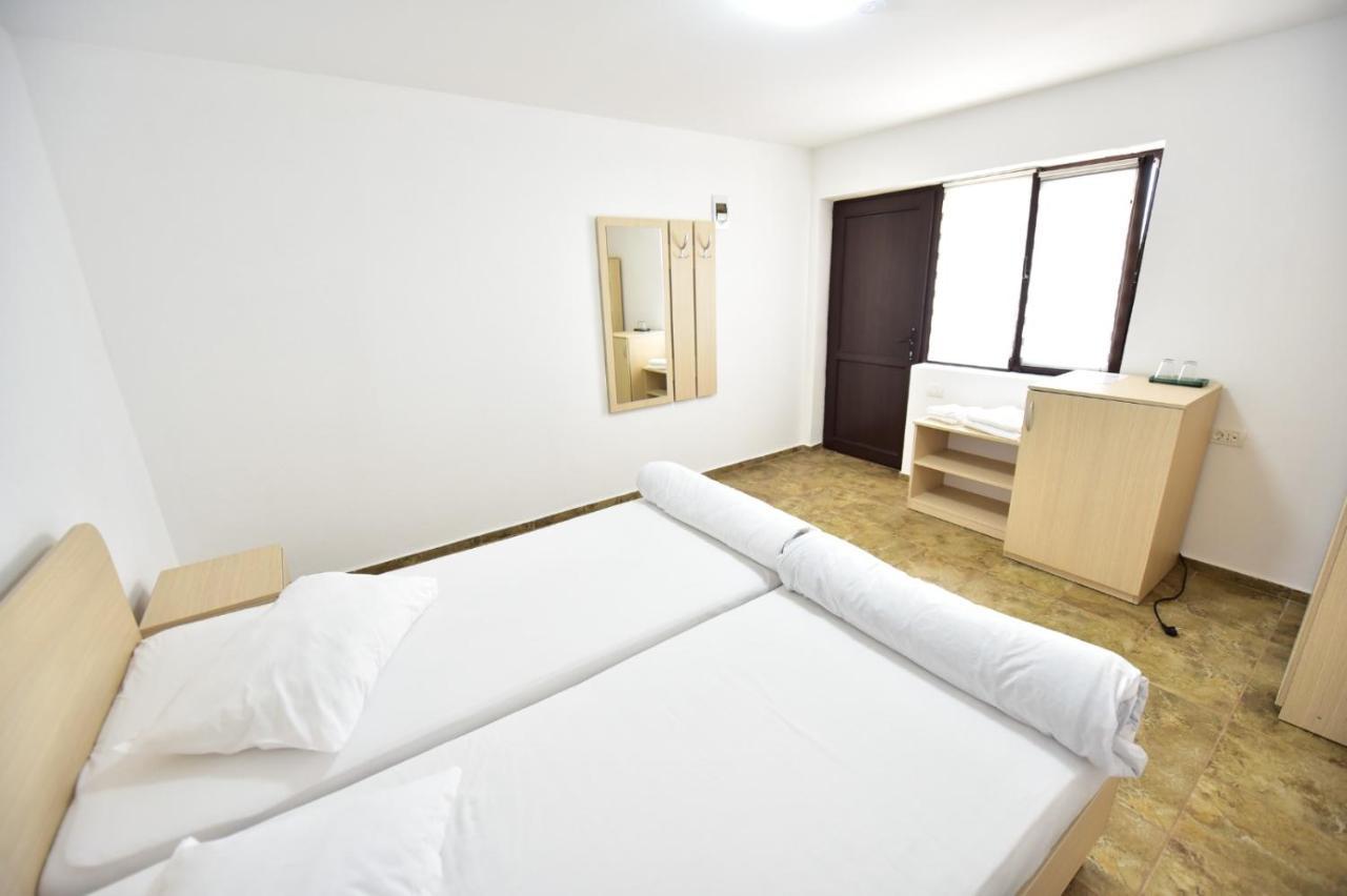 Casa Ryn Hotel Vama Veche Bagian luar foto